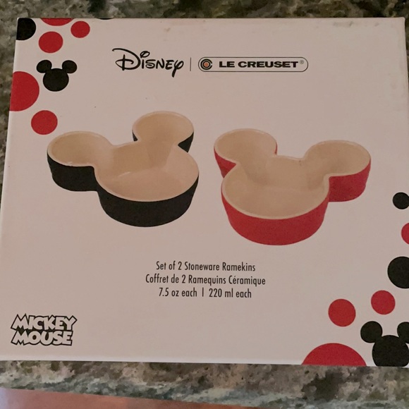 Le Creuset Kitchen Brand New Le Creuset Disney Stoneware Ramekins